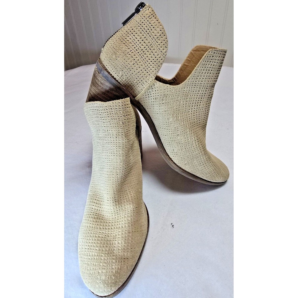 Lucky Brand Suede 8M 8 Ankle Bootie Boots Zip-Up Block Heel Beige Suede‎ Leather